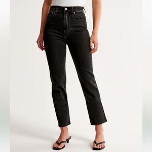 Abercrombie & Fitch | Curve Love The Ankle Straight Ultra High Rise